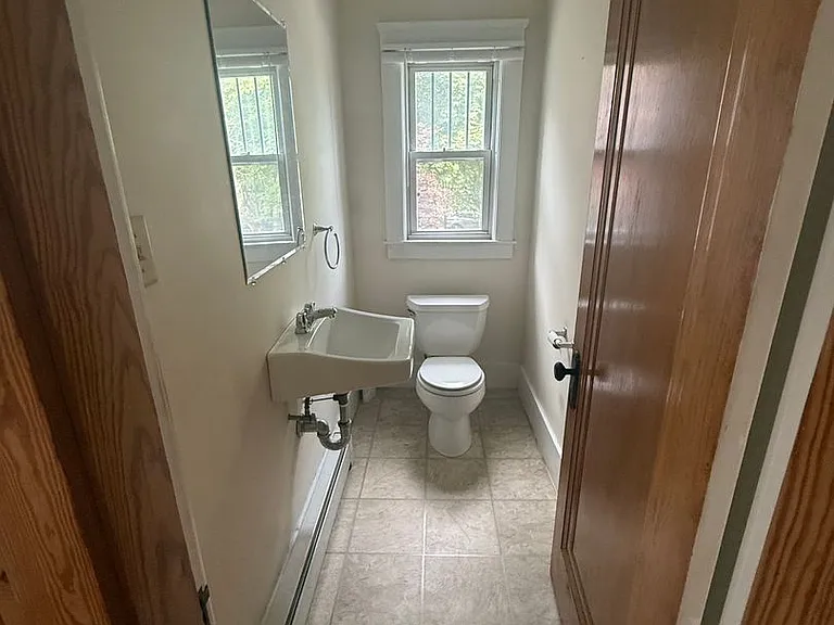 972 School St — Photo 22