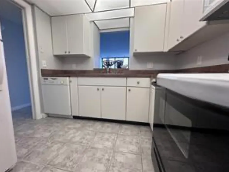 300 Woodette Dr #303 — Photo 12