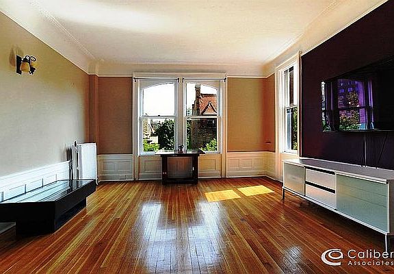 2nd image of 157 E 33rd St APT 3A