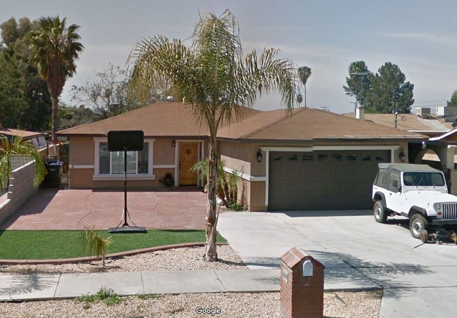 1st image of 221 W Whittier Ave
