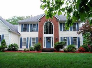 17 Grandview Rd, Windham, NH 03087