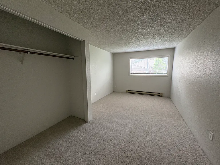 489 N Joseph Ave — Photo 15