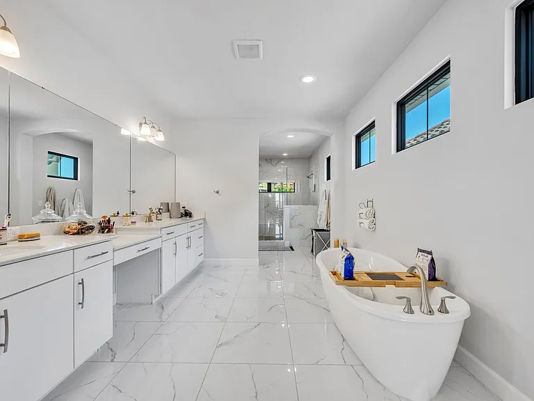 7613 Toscana Blvd — Photo 23