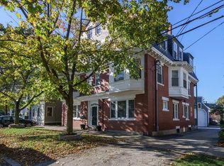 42 Broad St APT 7, Salem, MA 01970