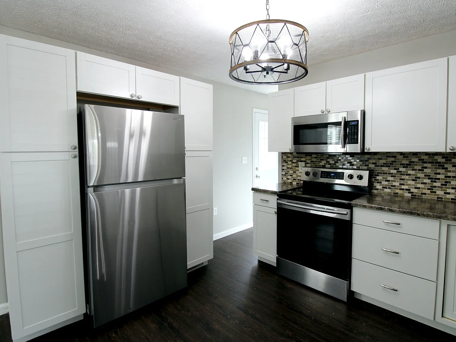 3 bed, 1020 sqft, $1,495 — Photo 1