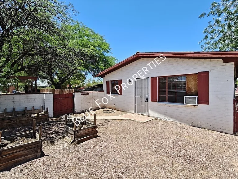 1224 N Camilla Blvd — Photo 14