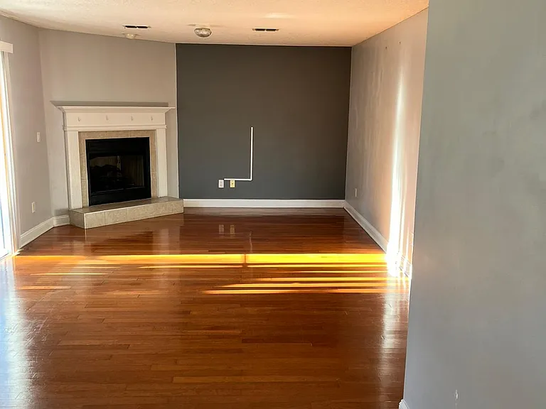 1447 Bitterberry Dr — Photo 2