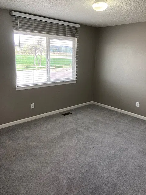 2 bed, 1.5 bath, 864 sqft, $1,399 — Photo 3