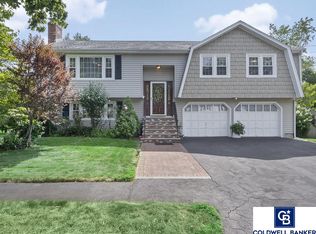 87 Briarwood Rd, Waltham, MA 02452