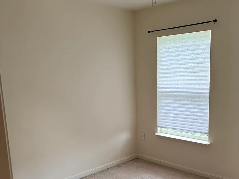 21784 Oakville Ter — Photo 19