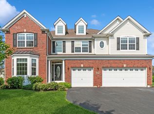 200 Reston Ln, Gilberts, IL 60136