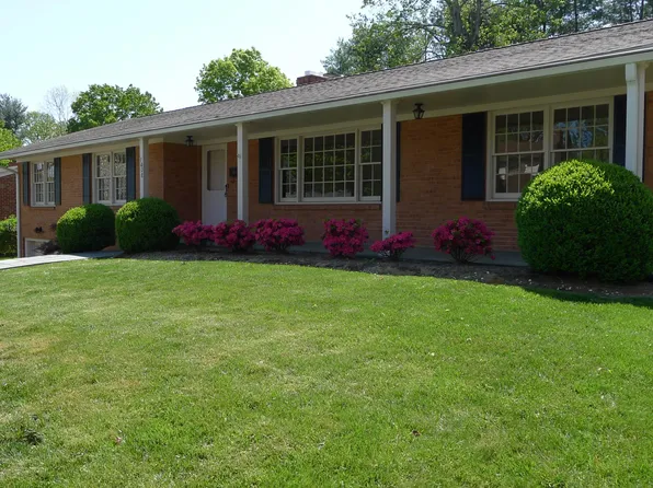 3008 Lofton Rd, Roanoke, VA 24018