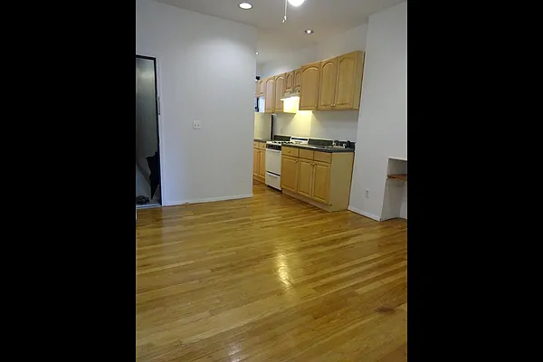 Rented by Authentic Realty | media 21