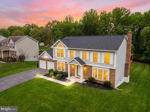 2nd image of 1316 Windmill Ln