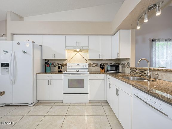 4th image of 1031 Grand Hickory Cir