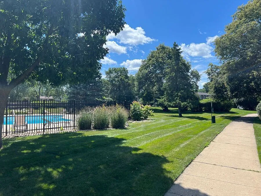 1700 Light Road Unit 103 Oswego, IL 60543 — Photo 2