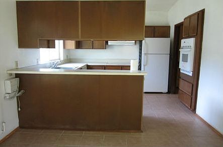 4th image of 10818 NE 47th St