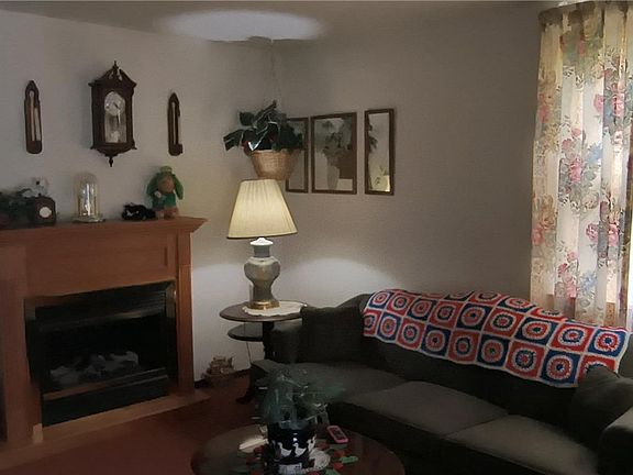 5th image of 224 S Allison Ave