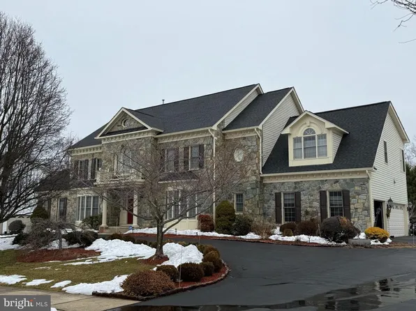 16809 Harbour Town Dr, Silver Spring, MD 20861