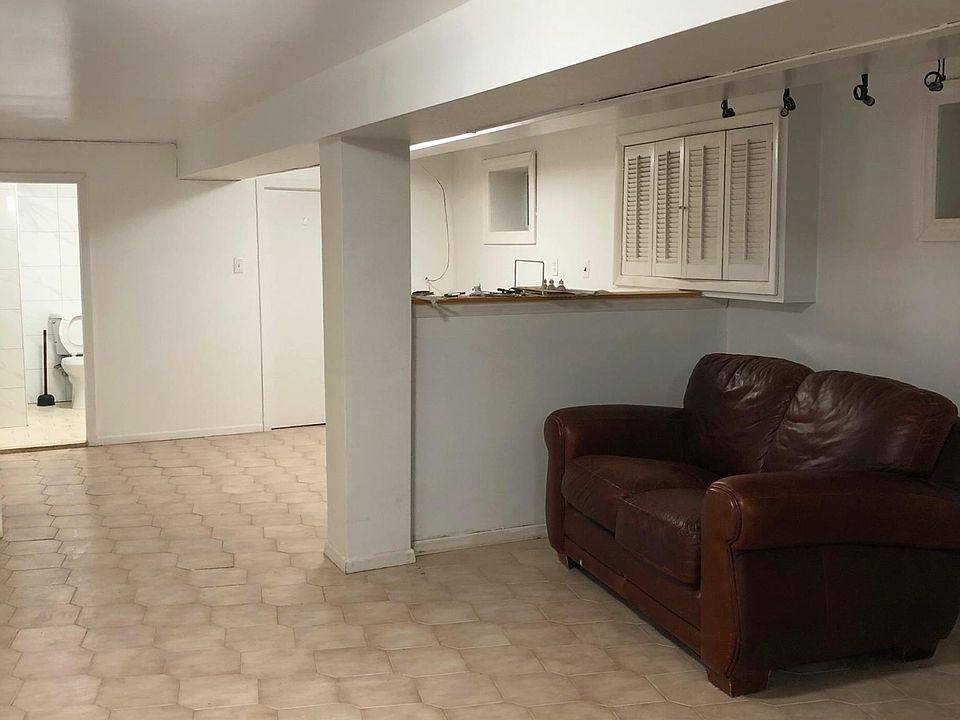 2nd image of 143 Bay 34 St #Basement