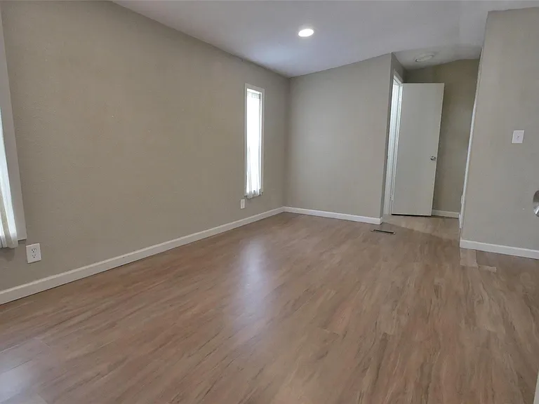 1815 Leaman Ave #1 — Photo 8