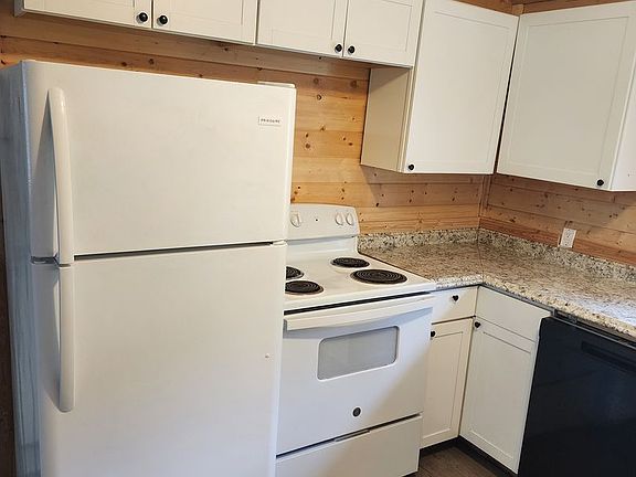 4th image of 2921 Glacier State Dr #8