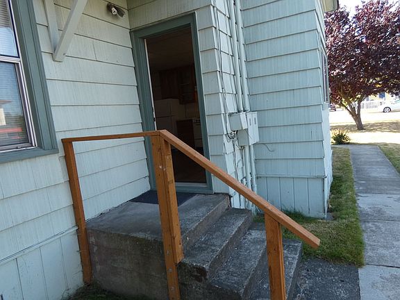 2nd image of 413 E 6th St #1