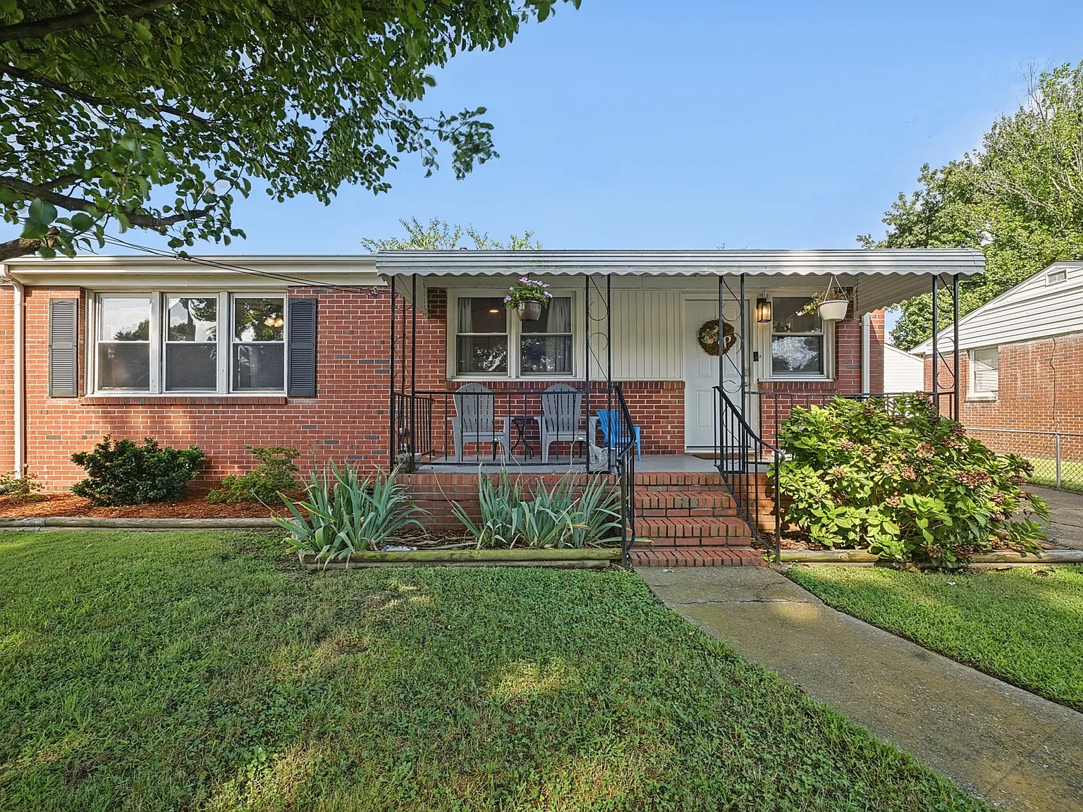 Mooney Rd. #514 (L.D) - 1 — Photo 1