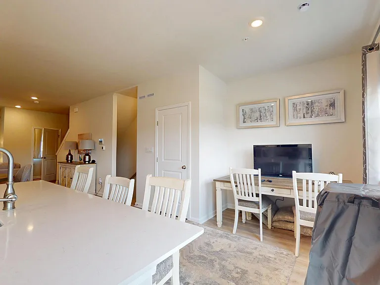 178 Bell Ct — Photo 9