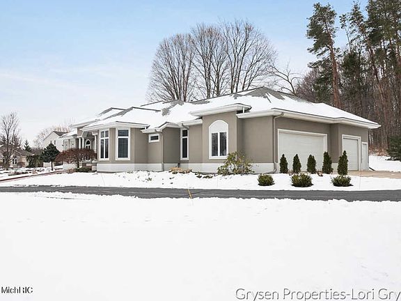 3rd image of 86 Stonehenge Dr SW
