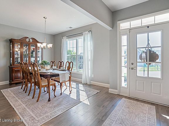 4th image of 10225 Park Lake Dr