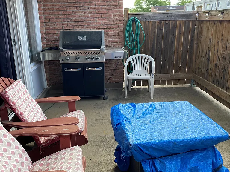 121 Milestone Cres #12 — Photo 6
