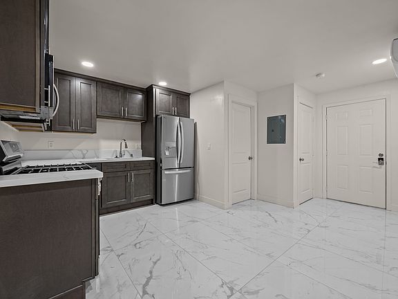 3rd image of 6248 Dorothy Dr