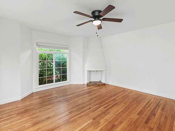 3rd image of 1500 Floribunda Ave APT 4