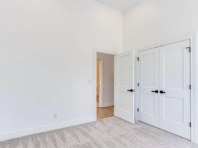 464 S Stoney Creek St — Photo 25