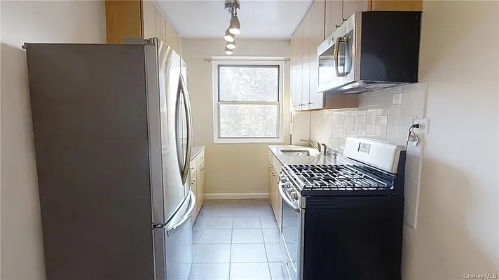 Sold by Robert E. Hill  | media 3