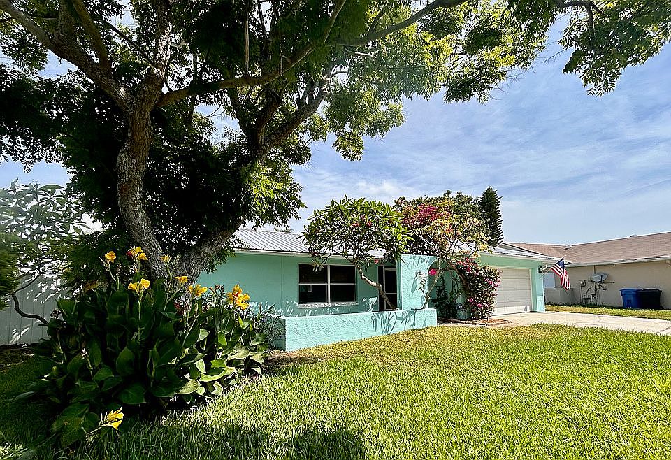 1st image of 3475 Manatee Dr SE