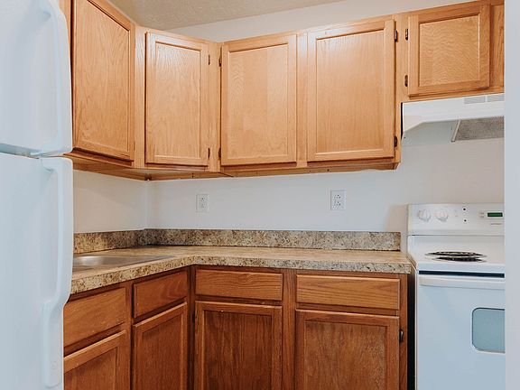 5th image of 401 East Rd APT 9