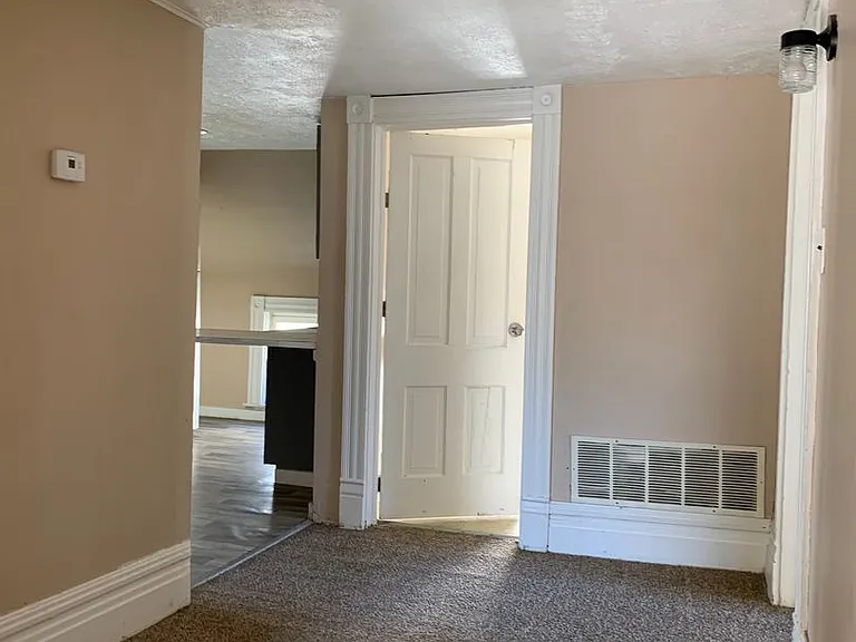 1408 Spring St — Photo 3