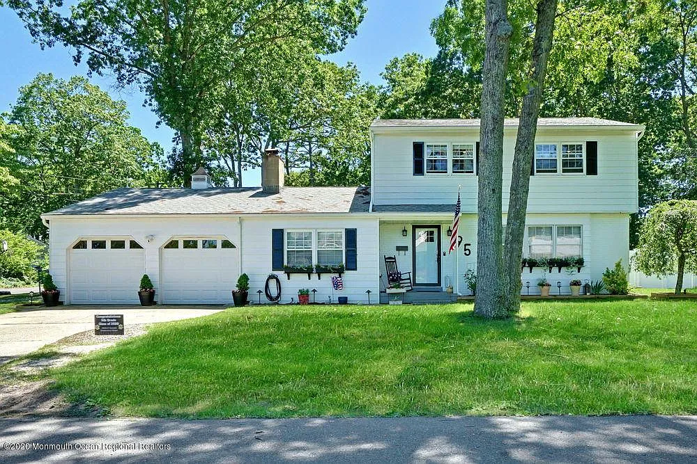 95 Salem Rd photo 1