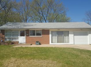 10 Saint Benedict Ln, Florissant, MO 63033