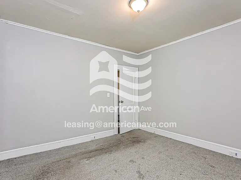 1666006_012_bedroom_12.jpg