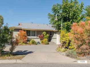 1026 E Rustic Rd E, Escondido, CA 92025