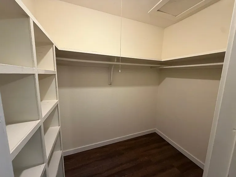 4109 Avondale Ave #209 — Photo 7