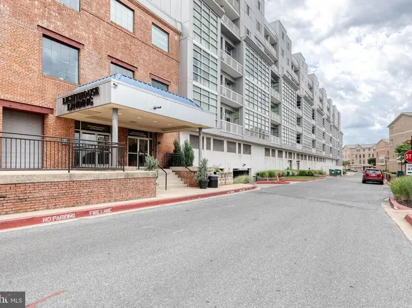2702 Lighthouse Point E #719, Baltimore, MD 21224