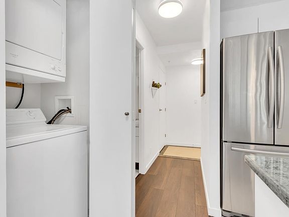 4th image of 1331 Alberni St #1601