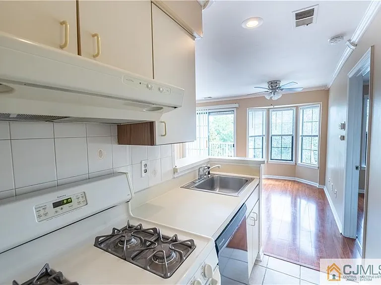 336 Cozzens Ct — Photo 28