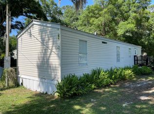 17359 SE 66th St, Ocklawaha, FL 32179