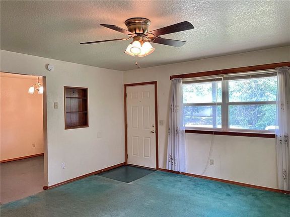 5th image of 616 S Aydelotte Ave