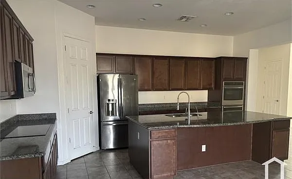 20495 W Carlton Mnr